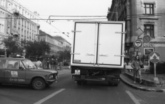 Magyarország, Budapest V.,Budapest XIII., a Szent István körút a Jászai Mari tértől nézve. A felvétel a taxisblokád idején készült., 1990, Szalay Zoltán, taxi, rendszám, sztrájk, Budapest, Fortepan #138529