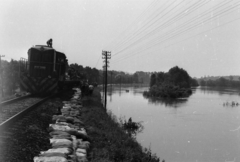 1970, Szalay Zoltán, railway, flood, sandbag, Fortepan #138826