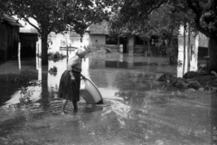 1970, Szalay Zoltán, flood, washbasin, Fortepan #138832