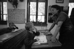 Hungary, Újfehértó, Vadastag, tanyasi iskola., 1973, Szalay Zoltán, school, reading, teacher, school desk, pencil case, Fortepan #139054