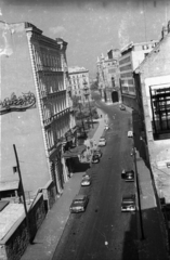 Franciaország, Párizs, Rue Livingstone - Rue Charles Nodier sarok, szemben a Halle Saint-Pierre, háttérben a Sacré Coeur-bazilika., 1966, Fortepan, taxi, Bazilika, eklektikus építészet, Paul Abadie-terv, Fortepan #13906