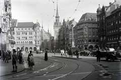 Németország, München, Marienplatz., 1933, Szekrényesy Réka, oszlop, Szűz Mária-ábrázolás, Hubert Gerhard-terv, Fortepan #139615