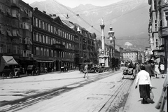 Ausztria, Innsbruck, Maria-Theresien-Strasse., 1933, Szekrényesy Réka, oszlop, Szent György-ábrázolás, Szűz Mária-ábrázolás, Szent Anna-ábrázolás, Szent Kasszián-ábrázolás, Szent Vigilius-ábrázolás, Cristoforo Benedetti-terv, Fortepan #139617