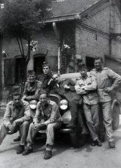 Hungary, 1943, Mezey Ferenc, sitting on a car, Fortepan #139765