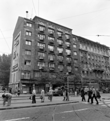 Magyarország, Budapest VI., Bajcsy-Zsilinszky út 65. és 63., balra a Nyugati (Marx) tér., 1976, UVATERV, Budapest, Fortepan #139927