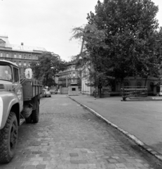 Magyarország, Budapest VI.,Budapest XIII., Nyugati pályaudvar, szemben a Katona József utca torkolata., 1976, UVATERV, Budapest, Fortepan #139948