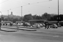 Italy, Genoa, Piazza Giuseppe Verdi, szemben a Szent Zita-templom (Chiesa Cattolica Parrocchiale Santa Zita) kupolája., 1969, Németh Tamás, Fortepan #140091