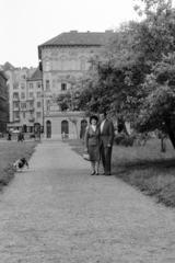 Magyarország, Budapest VIII., II. János Pál pápa (Köztársaság) tér, szemben a Vay Ádám utca., 1961, Németh Tamás, Budapest, Fortepan #140115