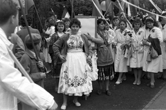 1959, Németh Tamás, 1st of May parade, folk costume, Fortepan #140288