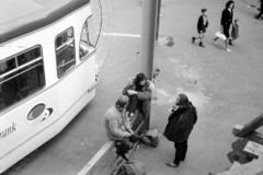 Germany, Köln, Bahnhofsvorplatz., 1969, Németh Tamás, tram, sitting with hands on knees, sitting on a handrail, Fortepan #140396