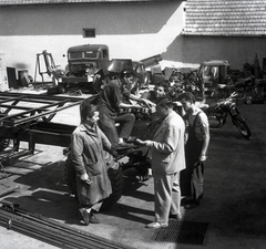 Hungary, Jászberény, 1957, Morvay Kinga, motorcycle, mechanic, car repair, Csepel-brand, Fortepan #140598