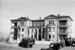 Ukraine, Kyiv, Aszkolgyiv köz 5., Szent István katonaotthon (később óvoda)., 1942, Miklós Lajos, commercial vehicle, second World War, Fortepan #140697