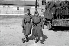 Ukraine, Kyiv, 1942, Miklós Lajos, second World War, cross-legged standing, "Bocskai" side cap, Fortepan #140698