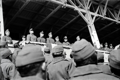 Ukraine, Kyiv, Német Stadion (korábban Balitszkij Dinamo Stadion, ma Valerij Lobanovszkij Dinamo Stadion). A 2. magyar hadsereg hadműveleti területről való kivonásának alkalmából rendezett ünnepség és tábori mise. A tribünön jobbról az ötödik Jány Gusztáv vezérezredes, a hadsereg parancsnoka., 1943, Miklós Lajos, liturgy, Fortepan #140701