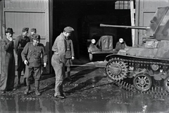 Magyarország, Budapest IX., Üllői út 133-135. Ferenc József gyalogsági laktanya., 1942, Miklós Lajos, 40M Nimród, locsolás, Budapest, Fortepan #140901