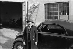 Magyarország, Budapest X., Vaspálya utca 4., a felvétel Miklós Lajos járműgyártó mester üzemének udvarában készült., 1943, Miklós Lajos, automobil, Budapest, Fortepan #141030