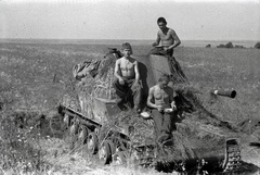 1942, Miklós Lajos, eastern front, second World War, camouflage, Fortepan #141065