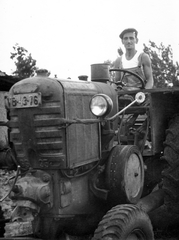 Magyarország, Vésztő, Hoffherr GS-35 traktor., 1963, Baráth Endre, magyar gyártmány, traktor, rendszám, H.S.C.S.-márka, HSCS GS-35, Fortepan #14117