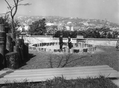 Magyarország, Budapest I., az Európa Liget, játszótér a Hunfalvy utcánál., 1980, Hlatky Katalin-Főkert, Budapest, rönkvár, Fortepan #141214