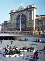 Hungary, Budapest VIII., Baross tér, aluljáró a Keleti pályaudvar előtt., 1973, Hlatky Katalin-Főkert, train station, eclectic architecture, Budapest, Gyula Rochlitz-design, Fortepan #141316