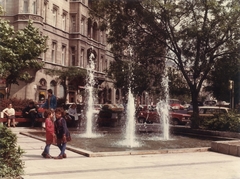 Magyarország, Budapest V., Vértanúk tere (Ságvári tér), szemben a Vécsey utca és a Szabadság tér., 1986, Hlatky Katalin-Főkert, Budapest, Fortepan #141408