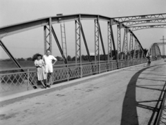 Hungary, Gyula, a gyulavári Fehér-Körös híd., 1962, Bencze László, truss bridge, bicycle, bridge, Fortepan #141540