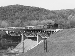 Magyarország, Husztót, viadukt., 1974, Erky-Nagy Tibor, gőzmozdony, MÁV, vasút, magyar gyártmány, légvezeték, MÁV 424 sorozat, Fortepan #14159