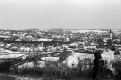 Magyarország, Gomba, kilátás a Rózsa utca környéki domboldalról a Jókai Mór utca felé. Jobbra a református, távolabb a katolikus templom látható., 1968, Péterffy István, Fortepan #141676