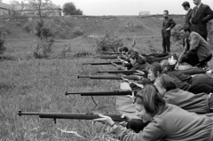 Magyarország, Monor, az egykori agyagbányában kialakított lőtér, elsőéves gimnazisták kispuska lövészversenye., 1969, Péterffy István, lövészet, kispuska, Fortepan #141858