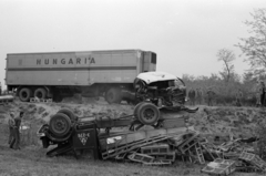 Magyarország, Monor, 4-es főút, közlekedési baleset a település közelében., 1969, Péterffy István, baleset, járműroncs, Fortepan #141860