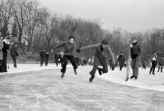 Magyarország, Gyömrő, korcsolyapálya a strand területén. Úttörők járási gyorskorcsolya-bajnoksága., 1972, Péterffy István, Fortepan #142205