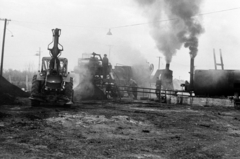 Magyarország, Monor, a Monori Állami Gazdaság ipari üzemének kavicsaszfaltot előállíó „gyártelepe" a város határában., 1971, Péterffy István, füst, Fortepan #142334