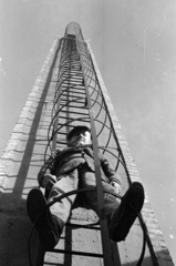 Hungary, Cegléd, 1969, Péterffy István, chimney, bottom view, Fortepan #142405