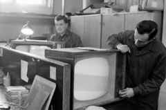 Hungary, Cegléd, a GELKA TV szervize., 1970, Péterffy István, TV, TV repair, Fortepan #142511