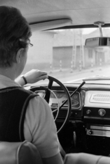 Hungary, Cegléd, a KPM tanfolyamán résztvevő tanulóvezető., 1969, Péterffy István, rear-view mirror, steering wheel, vehicle interior, Fortepan #142529