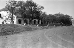 Magyarország, Hortobágy, Hortobágyi csárda a Kilenclyukú hídnál., 1959, Chuckyeager tumblr, Fortepan #142916