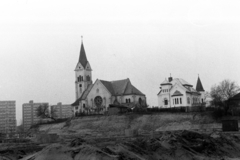 Magyarország, Budapest XX., Ady Endre utca 89., a Pesterzsébeti Evangélikus Egyházközség temploma. Jobbra a Török Flóris utca és a Kalmár Ilona sétány sarkán álló ház., 1980, Chuckyeager tumblr, Budapest, Fortepan #143208