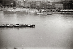 Magyarország, Budapest V.,Budapest XI., a Belgrád (Ferenc József) rakpart és a nemzetközi hajóállomás a Gellérthegyről nézve., 1940, Chuckyeager tumblr, Budapest, Fortepan #143430