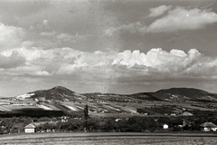 Magyarország, Budapest II., kilátás Budaliget felől, balra a Kálvária-hegy., 1940, Chuckyeager tumblr, Budapest, Fortepan #143437