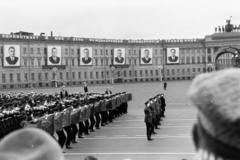 Oroszország, Szentpétervár, (Leningrád), Palota tér, a Vezérkar épülete a diadalívvel., 1968, Chuckyeager tumblr, Szovjetunió, Fortepan #143578