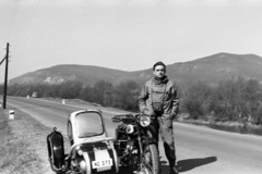 Hungary, Esztergom, a 11-es főút a Dédai-szigetnél., 1957, Chuckyeager tumblr, motorcycle with sidecar, Fortepan #143590