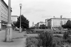 Németország, Berlin, Kelet-Berlin, Karl-Marx-Allee a Strasse der Pariser Kommune kereszteződése felé nézve., 1974, Chuckyeager tumblr, NDK, Kelet-Berlin, Fortepan #143629