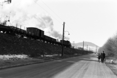 Hungary, Budapest III., Pók utca, a Budapest - Esztergom vasútvonal töltése., 1957, Chuckyeager tumblr, Budapest, coach, street lamp, pylon, Fortepan #143739