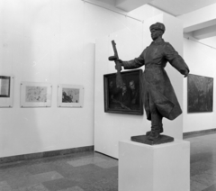 "Forradalmi művészet kiállítás", 1976, Magyar Nemzeti Galéria/Adattári Gyűjtemény, painting, exhibition, sculpture, Fortepan #144061