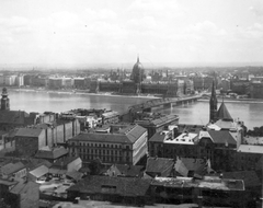 Hungary, Budapest I.,Budapest V., kilátás a Halászbástyáról a Víziváros, a Kossuth híd és a Parlament felé., 1955, Baráth Endre, architectural heritage, Kossuth-bridge, church, Baroque-style, Imre Steindl-design, view, Catholic Church, parliament, Neo-Gothic-style, Danube, eclectic architecture, Budapest, Jesuits, Kristóf Hamon-design, Máté Nöpauer-design, Fortepan #14600