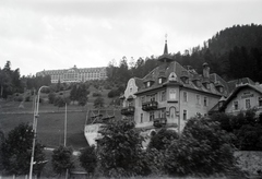 Austria, Shepetivka, előtérben a Hotel Stefanie tornyos épülete, a háttérben fenn a Grandhotel Panhans a vasútállomástól nézve., 1935, Sattler Katalin, Fortepan #146095