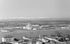 Bulgária, Plovdiv, kilátás a Bunardzsik dombról a Marica folyó és a Plovdivi Nemzetközi Vásár komplexuma felé., 1959, Szent-tamási Mihály, látkép, folyó, hegy, Fortepan #14627