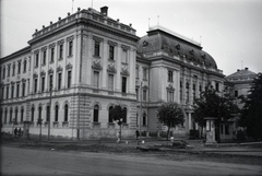 Románia,Erdély, Kolozsvár, Bocskai tér (Piata Avram Iancu), balra a Honvéd utca (Calea Dorobanţilor), szemben az Igazságügyi Palota., 1940, Sattler Katalin, Fortepan #146342