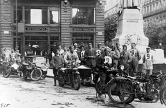 Hungary, Budapest V., Ferenciek tere (Apponyi tér), a Magyar Túraút startja., 1925, Saly Noémi, British brand, AJS-brand, motorcycle, sculpture, motorcycle with sidecar, coffee house, street name sign, starting number, Budapest, István Werbőczy-portrayal, Fortepan #14651