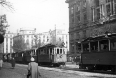 Magyarország, Budapest VIII.,Budapest V., Múzeum körút az egyetem épületénél., 1956, Klausz Ádám, forradalom, villamos, járműroncs, Budapest, Fortepan #146986